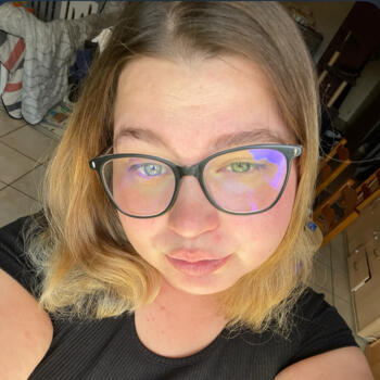 Babysitter in Festieux: Lindsay