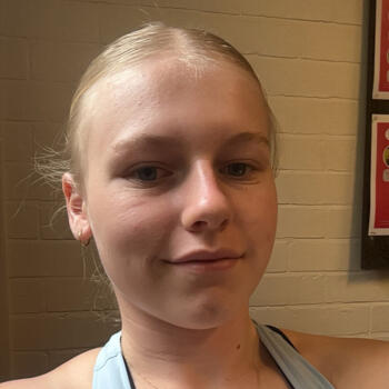 Babysitter in Geelong: Miah