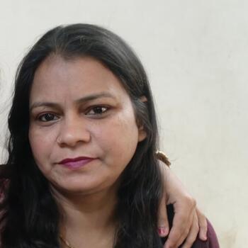 Babysitter Delhi: Ritu