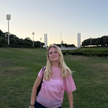 Babysitter in Caneças: Francisca