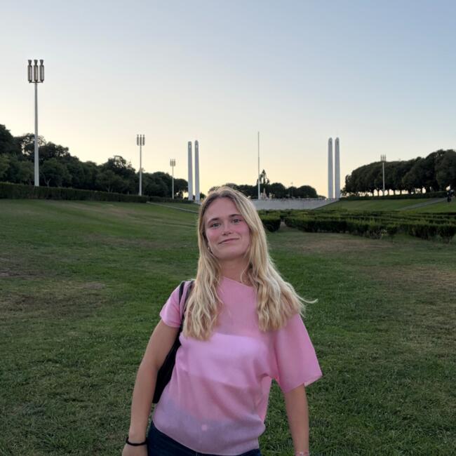 Babysitter in Caneças: Francisca