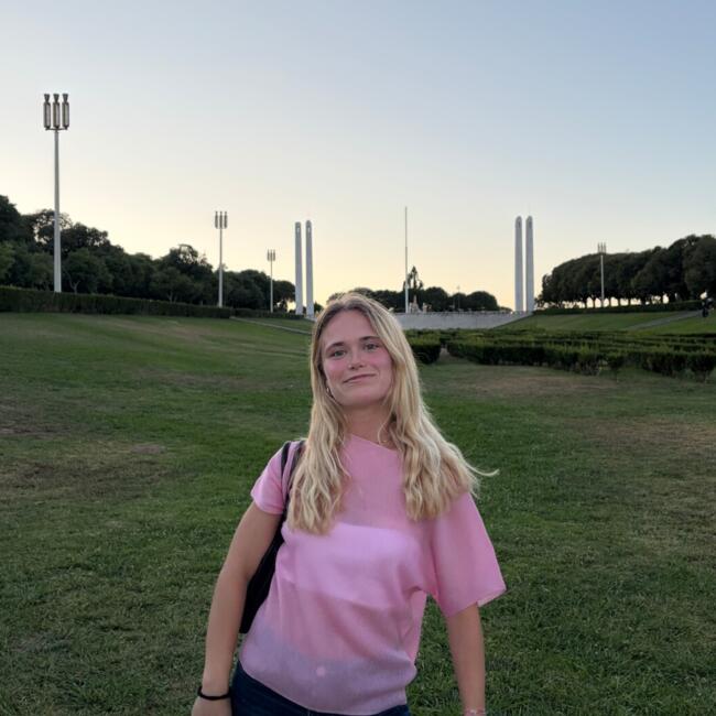 Babysitter in Caneças: Francisca
