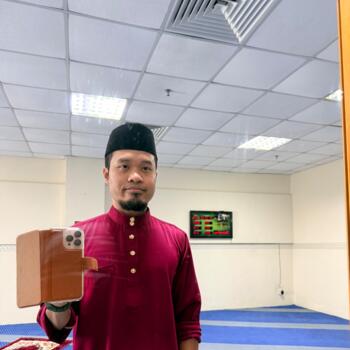 Kerja pengasuh di Kampung Ayer Keroh: AHMAD ZULFADHLI