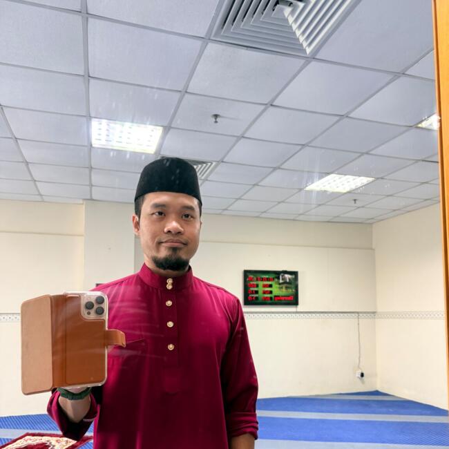 Kerja pengasuh di Kampung Ayer Keroh: AHMAD ZULFADHLI