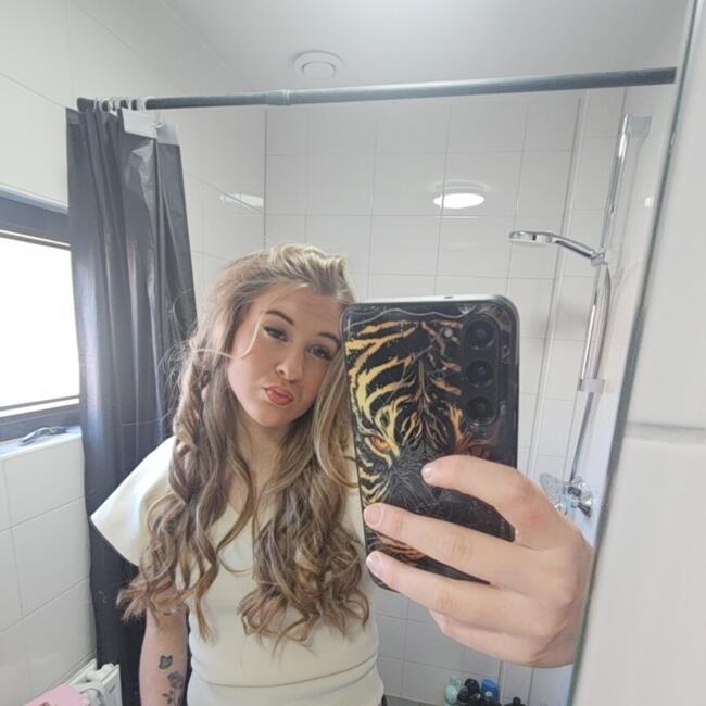 Babysitter in Lunteren: Angelina