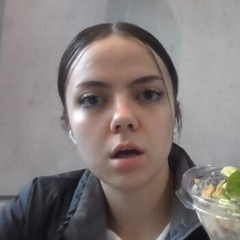 Babysitter in Papakura: Charli