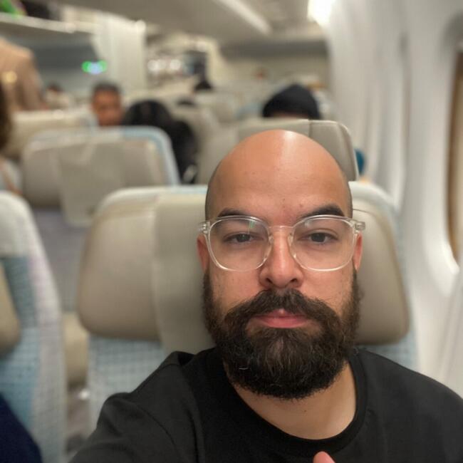 Emprego de babá em São Paulo: Volnei