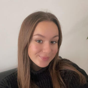 Baby-sitter in Saint-Cyr-l'École: Cassandra