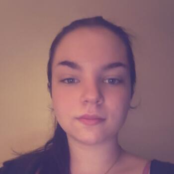 Babysitter in Avesnes-en-Bray: Zoe