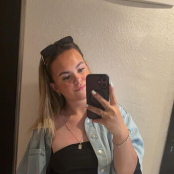 Babysitter in Telford: Emily