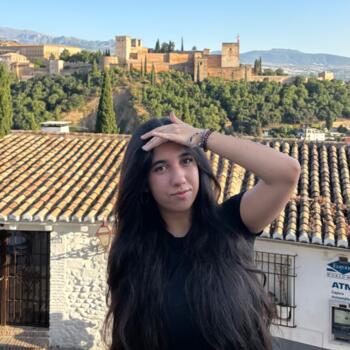 Babysitter in Granada: Noha