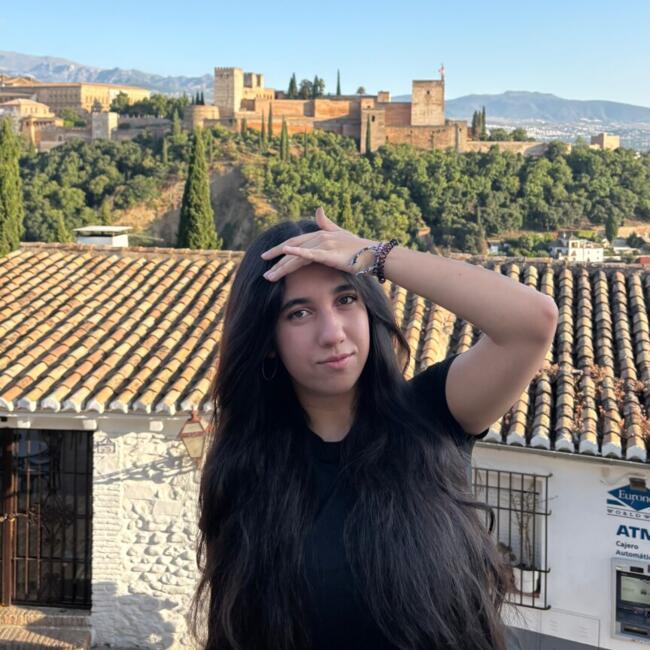 Babysitter in Granada: Noha