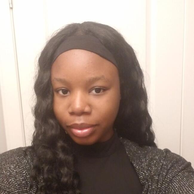 Babysitter in Calgary: Oluwaposimi