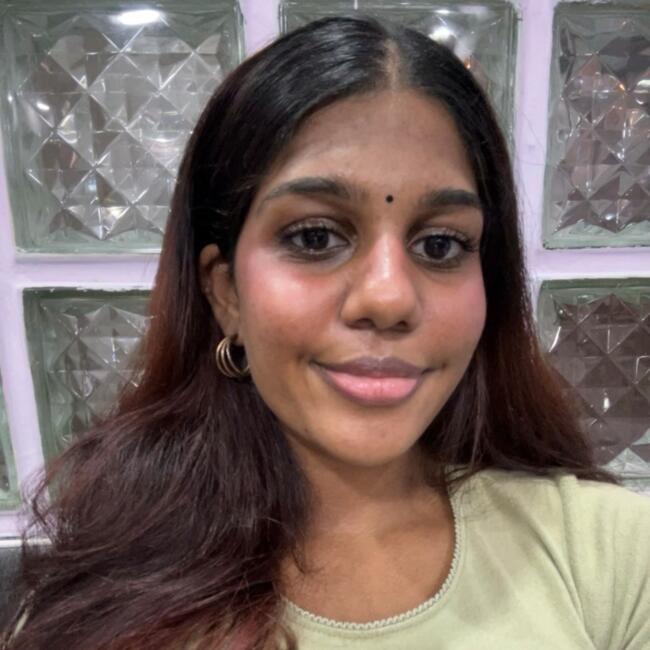 位于Singapore Island的临时保姆: Indrani