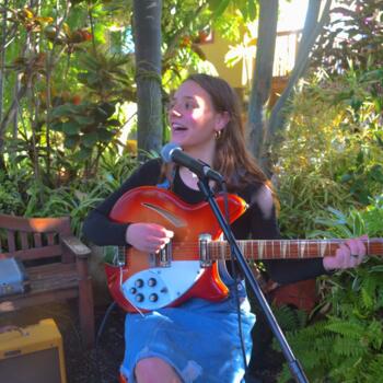 Babysitter Northbrook: Estie