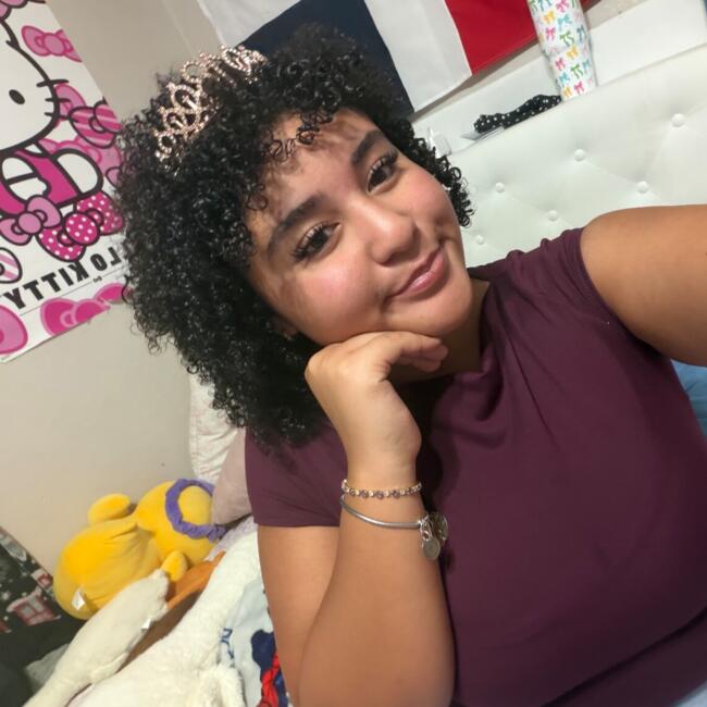 Babysitter in Winter Haven: Maya
