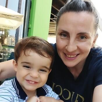 Babysitter in Pastida: Έλενα