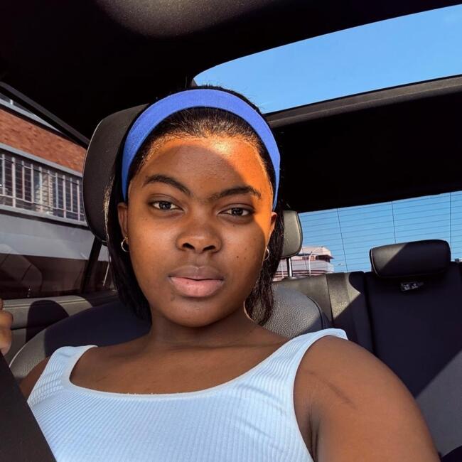 Babysitter in Newlands East: Mpilonhle