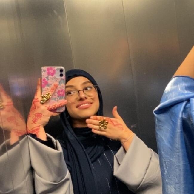 Babysitter in Saint-Gratien: Hajar