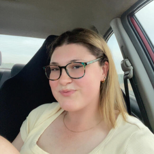 Babysitter in Warrnambool: Julia