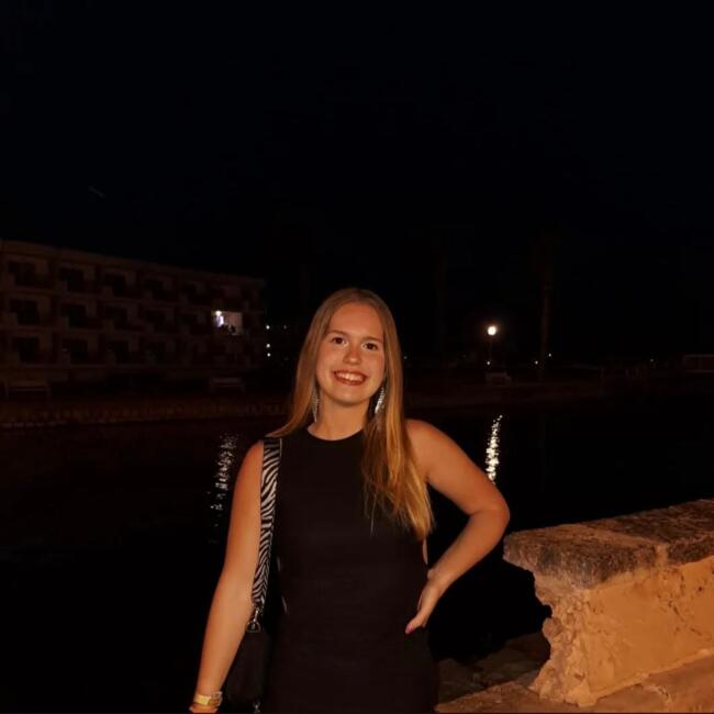 Babysitter in Cascais: Francisca Gouveia