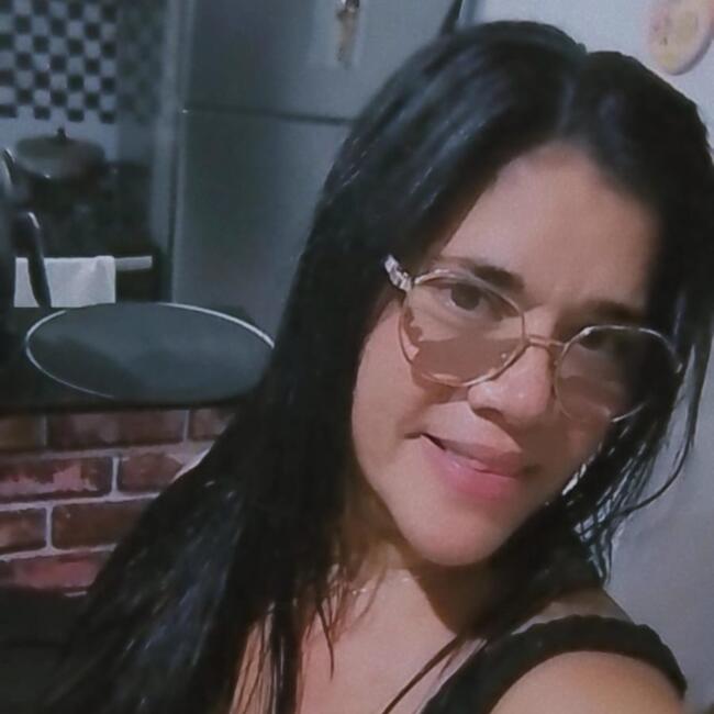 Babysitter in Recife: Simone