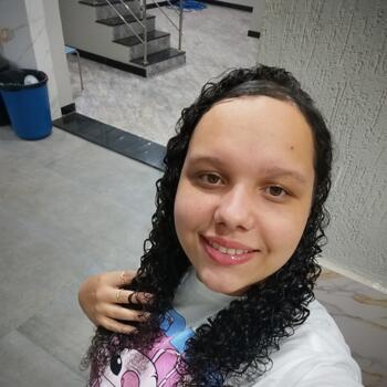 Babysitter in Contagem: Gleiciane