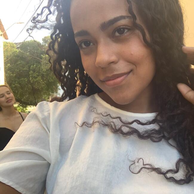 Babá em São Luís: Thaila