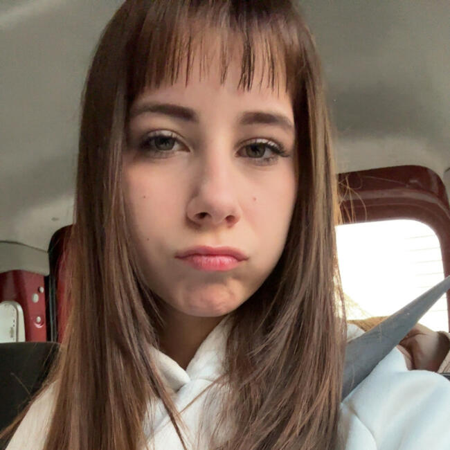 Babysitter in Montignies-sur-Sambre: Elea