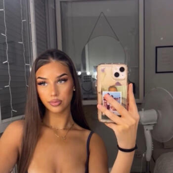 Babysitter in Brive-la-Gaillarde: Kenza