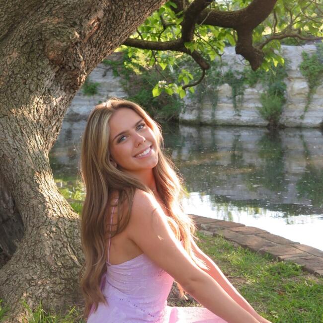 Babysitter in Carrollton (Texas): Caroline