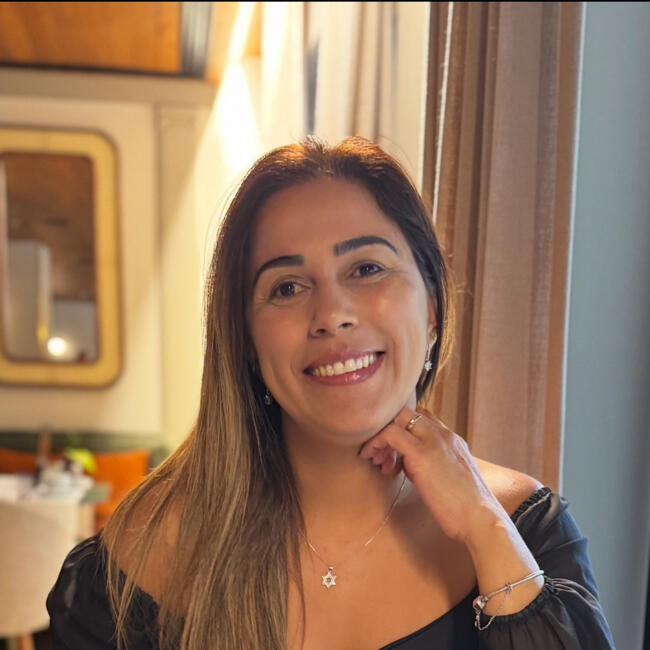 Babysitter in São Paulo: Elaine