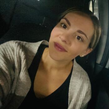 Δουλειά για babysitter στην περιοχή Αρτέμιδα: δουλειά φύλαξης παιδιών Μαντώ