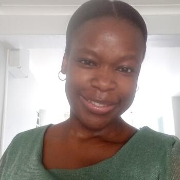 Babysitter Cape Town: Zandile