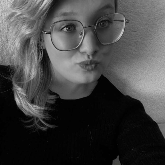 Babysitter in Marolles (Normandie): Léa