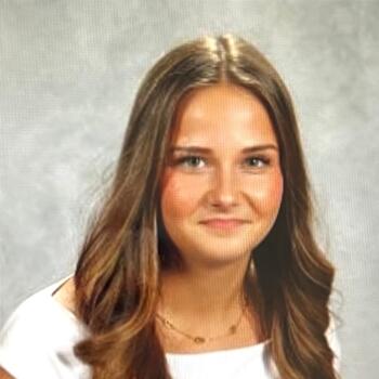 Babysitter in Brest: Adèle