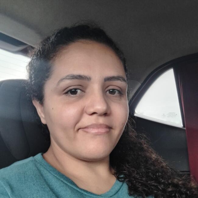 Babysitter in Trindade: Leia