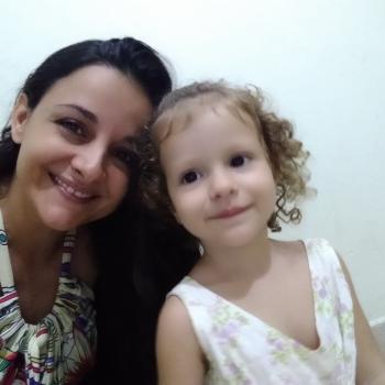 Babysitter Santarém: Akelle