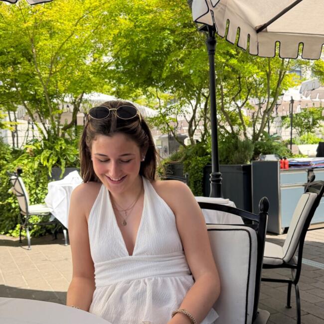 Babysitter in Wädenswil: Laura