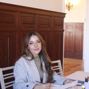 Babysitter in Ferreira: Sara
