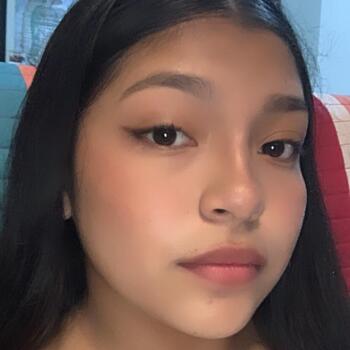 Babysitter in Brno: Alisson