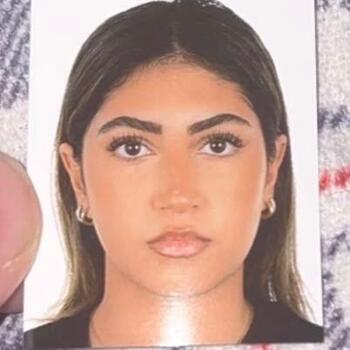 جليسة أطفال في Jazīrat Abū Z̧aby: Yumna