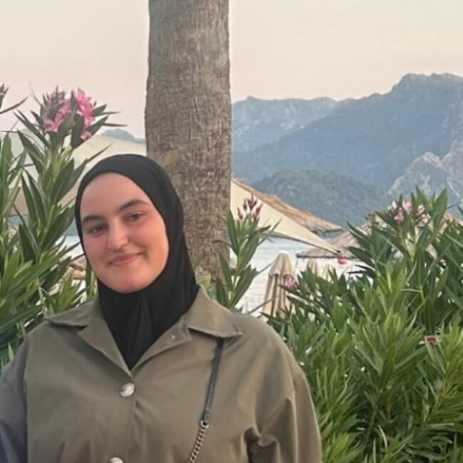 Oppas in Amsterdam: Romaissa