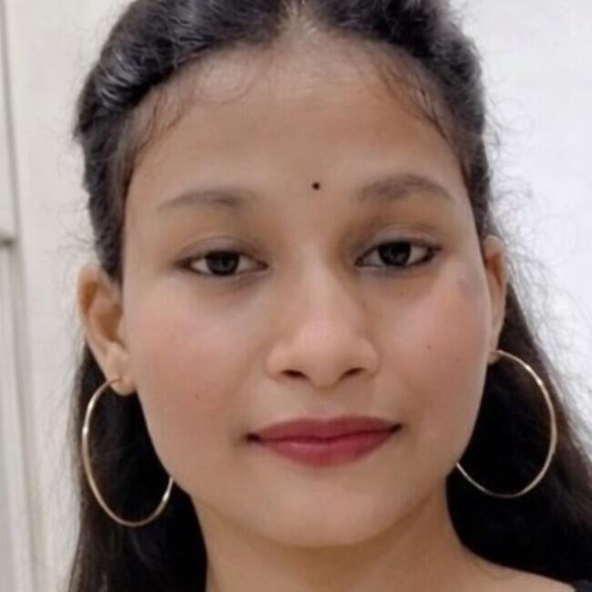 Babysitter in Delhi: Khushi
