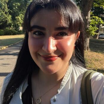 Babysitter in Saint-Genis-Laval: Mouna