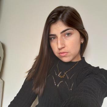 Babysitter in Brusque: Letícia