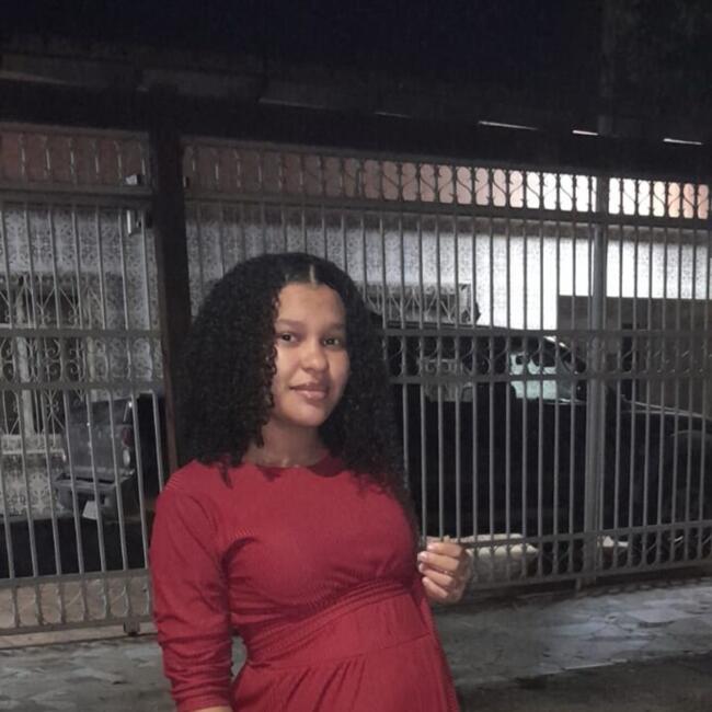 Babá em Brasília: Kailane