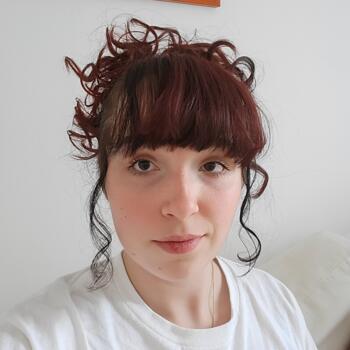 Babysitter in Jouy-le-Moutier: Ashley