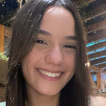 Babysitter Fortaleza: Mariana