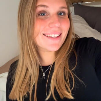 Babysitter in Suresnes: Rose